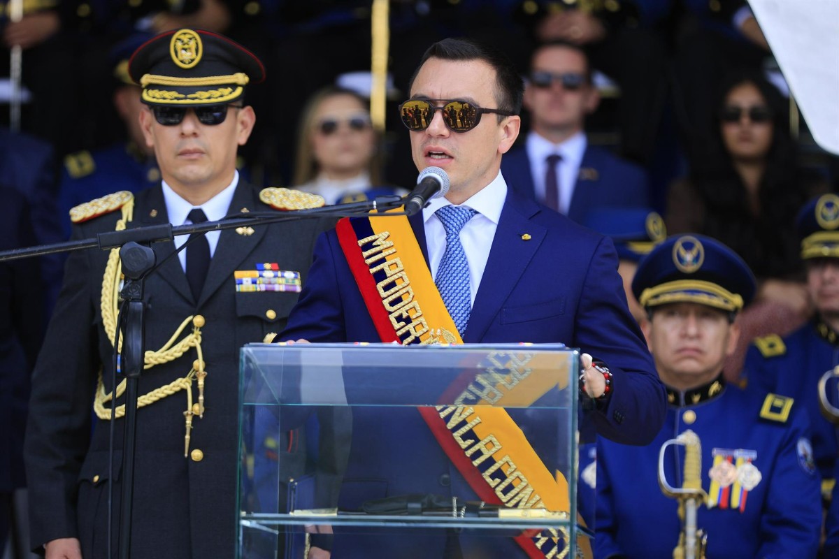 Noboa anuncia una reducción de su gabinete, que pasará de 14 a 10 ministerios