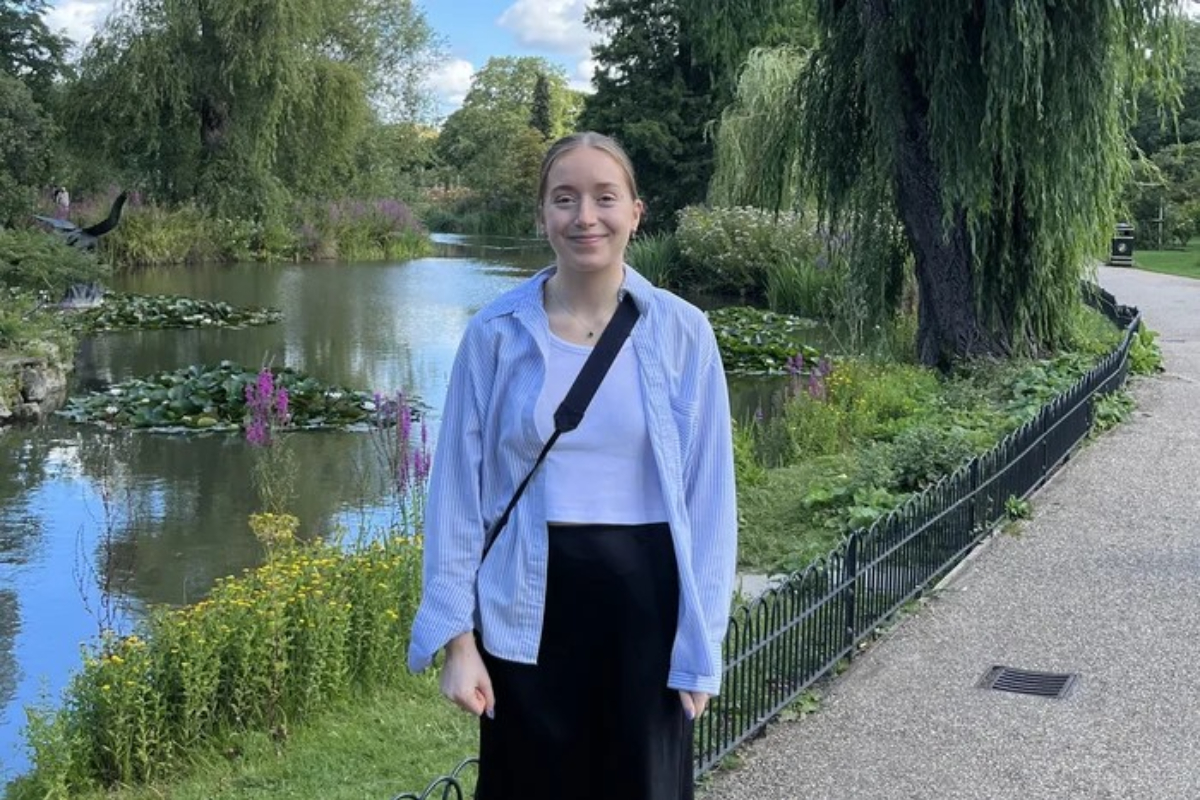 Una estudiante de 20 años murió en Reino Unido tras ser diagnosticada erróneamente mientras el personal del hospital veía el Mundial femenino