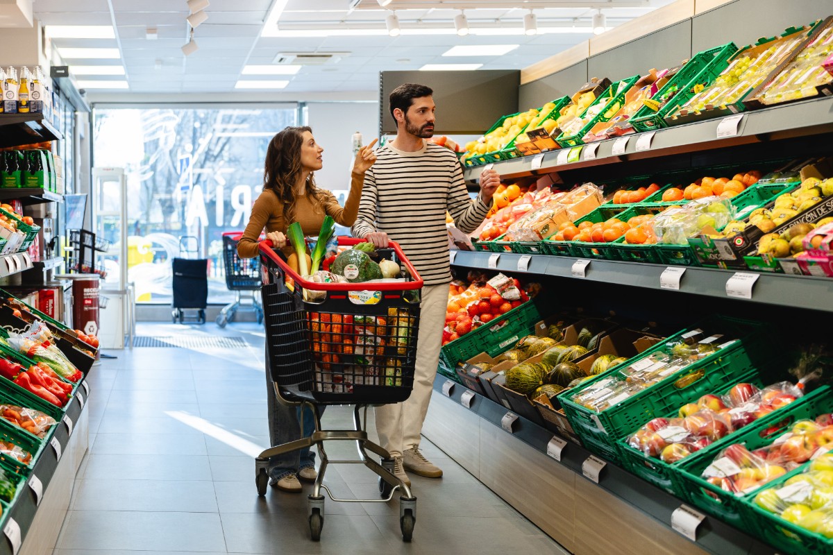 La sequía y el calor amenazan con encarecer aún más los alimentos: la cesta de la compra acumula ya un 40% de subida en el último lustro