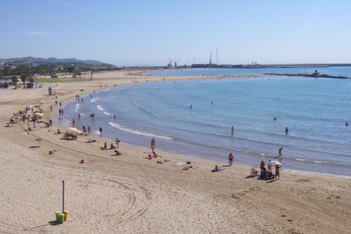 Los españoles gastarán una media de 1.257 euros este verano, pero viajarán menos debido a la crisis económica