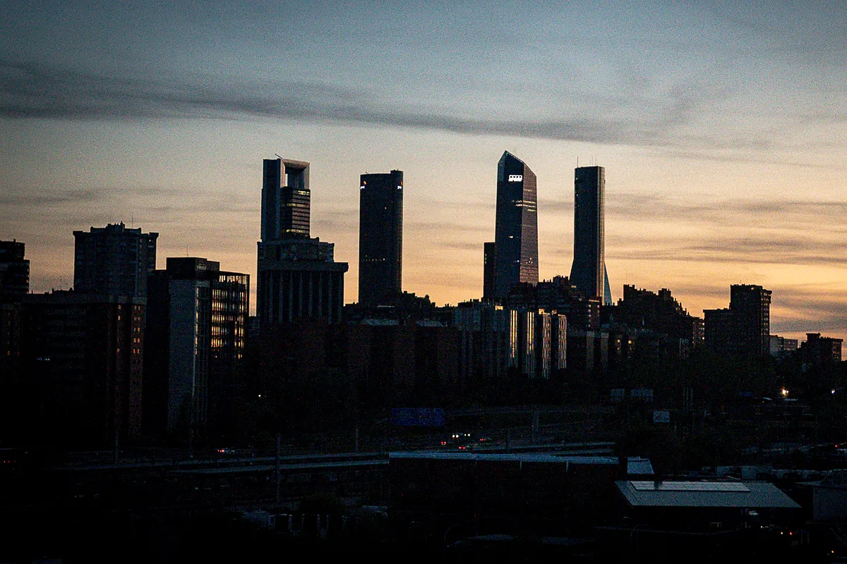 Red Eléctrica ordena por segunda vez en una semana parar a la gran industria tras un pico de demanda que deja a España al borde del apagón