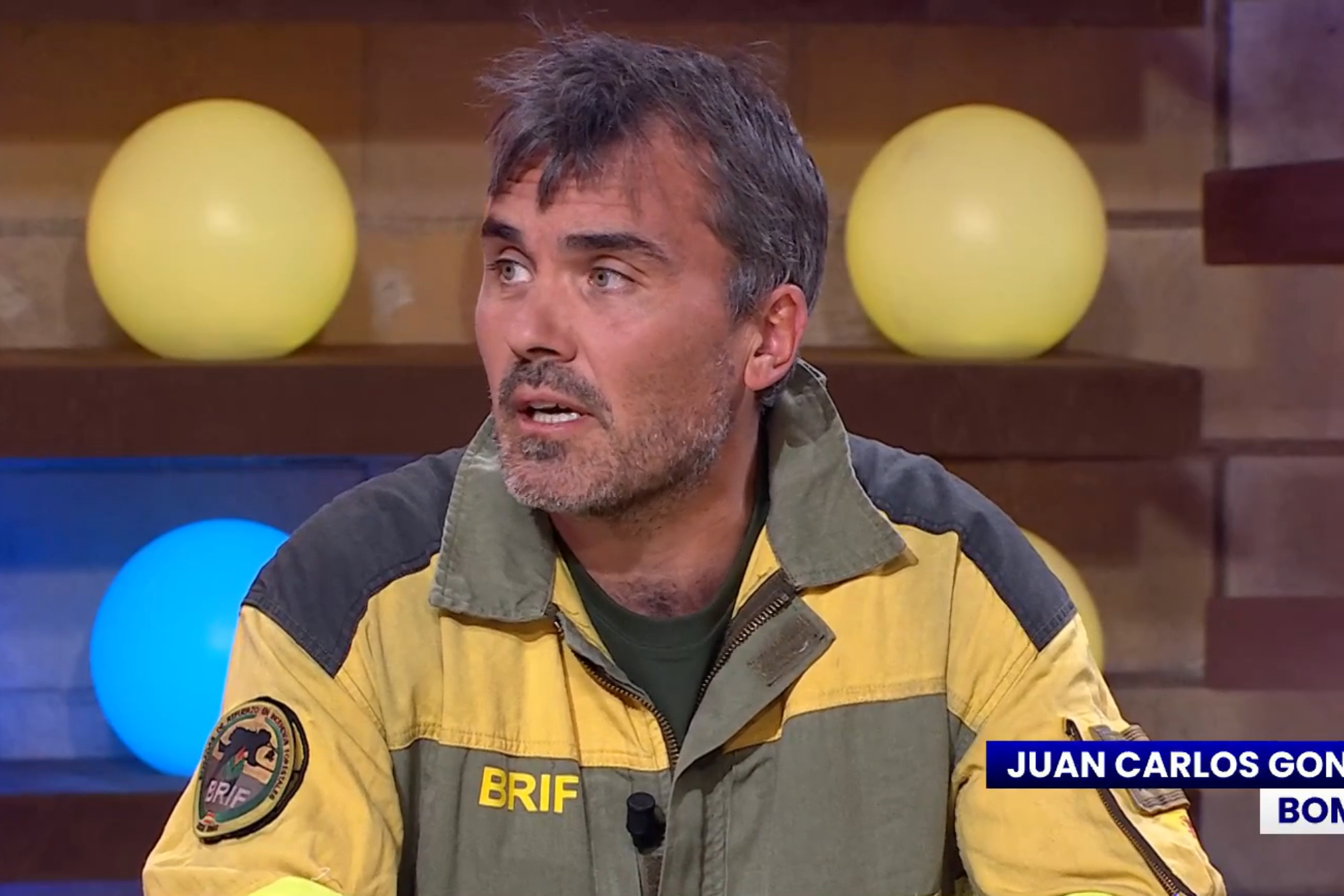 El Gobierno cuela en RTVE a un excandidato de Podemos al Congreso y actual bombero para atacar a VOX y acusarle de «negar el cambio climático»