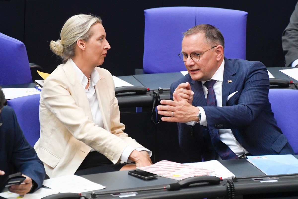 AfD amplía a ocho puntos su ventaja sobre la CDU/CSU y consolida su liderazgo en Alemania, según una encuesta