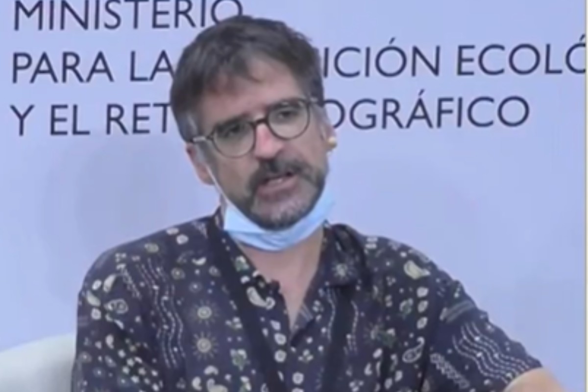 El Gobierno de Sánchez vincula el uso de combustibles fósiles y el automóvil con el «patriarcado» y el franquismo