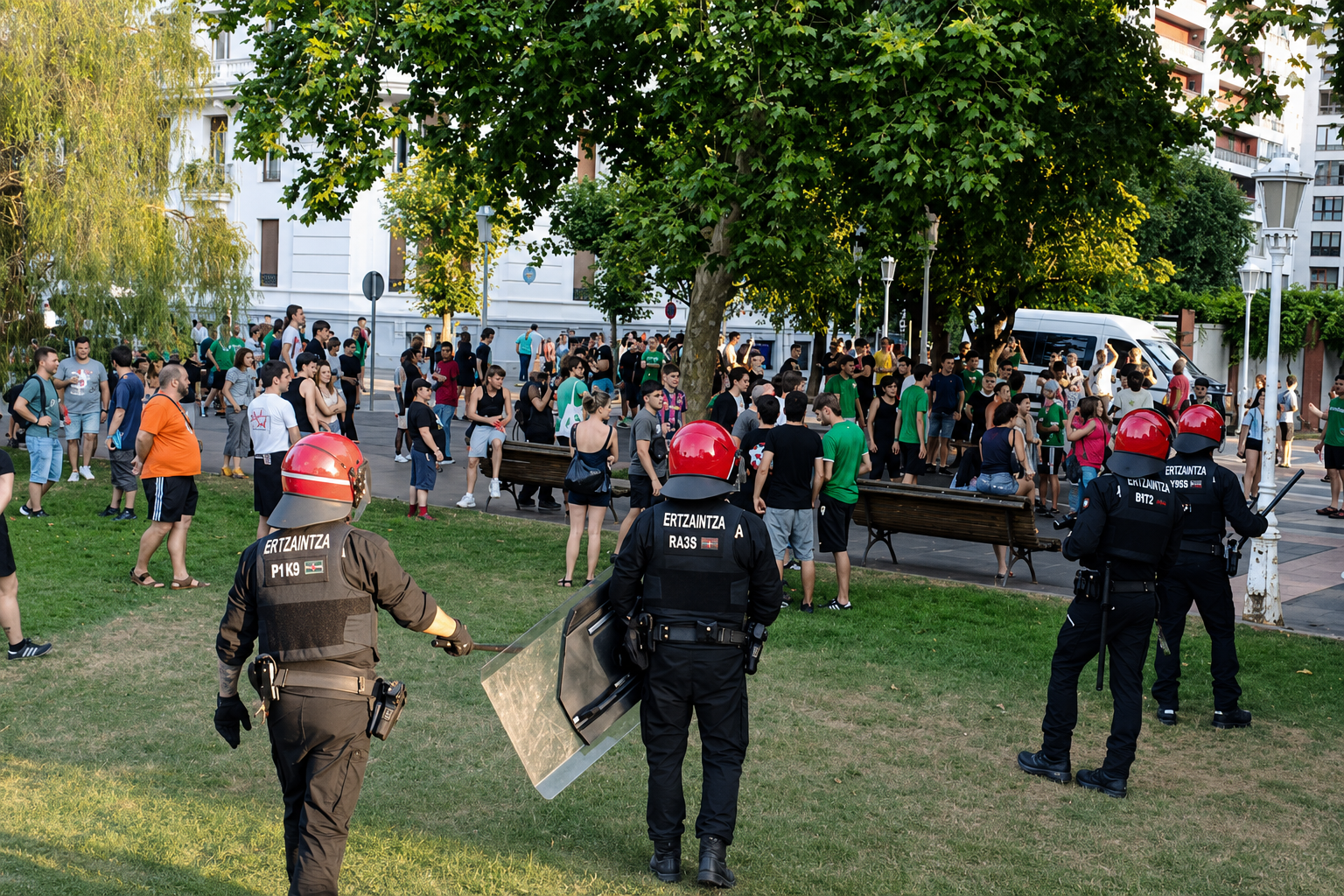 La Policía Nacional detiene a dos proetarras por las agresiones con agravante de odio a seguidores de la selección española en Bilbao