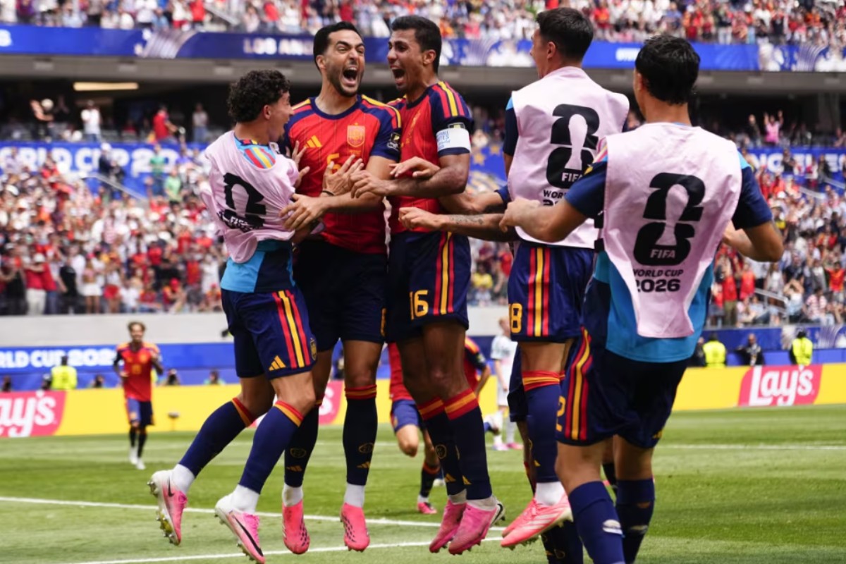 España elimina a Bélgica con un gol agónico de Mikel Merino y jugará las semifinales del Mundial