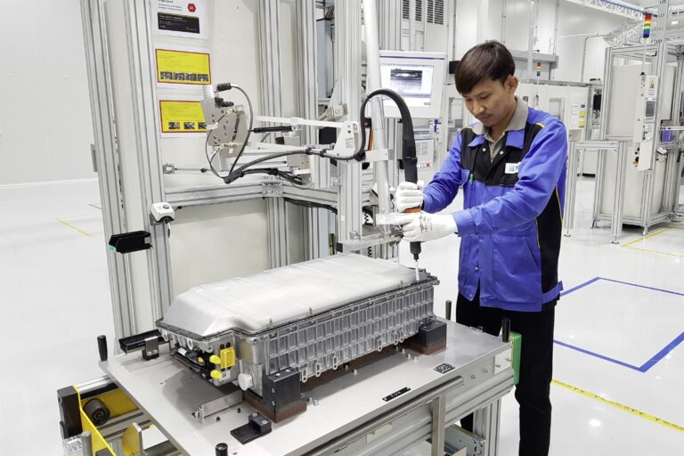 Marruecos lanza su asalto definitivo al automóvil español con el respaldo industrial de China