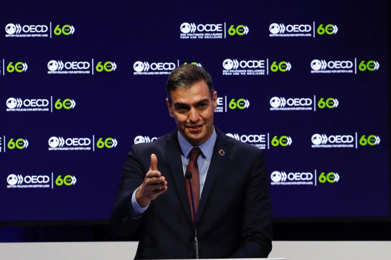 España es ya el quinto peor sistema fiscal de la OCDE tras años de subida de impuestos con Sánchez