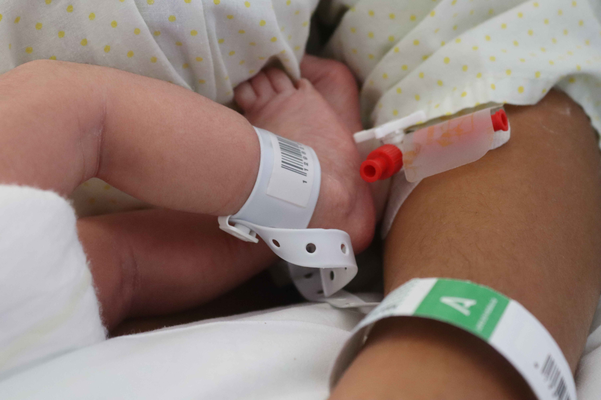 Los hospitales neerlandeses practicarán abortos entre las semanas 22 y 24 aunque el bebé pueda sobrevivir fuera del vientre materno