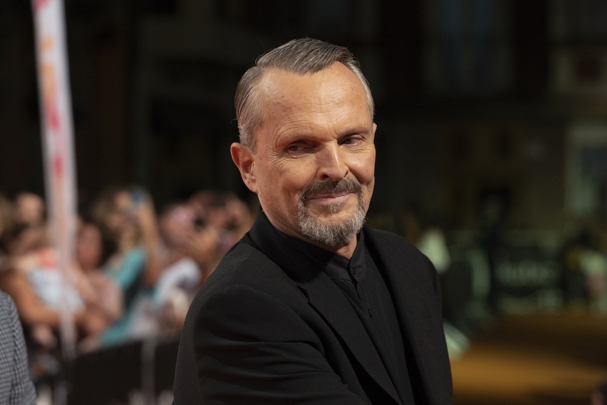Miguel Bosé carga contra la Agenda 2030 por las restricciones al desbroce del monte: «Los terrenos quemados terminarán destinándose a renovables»