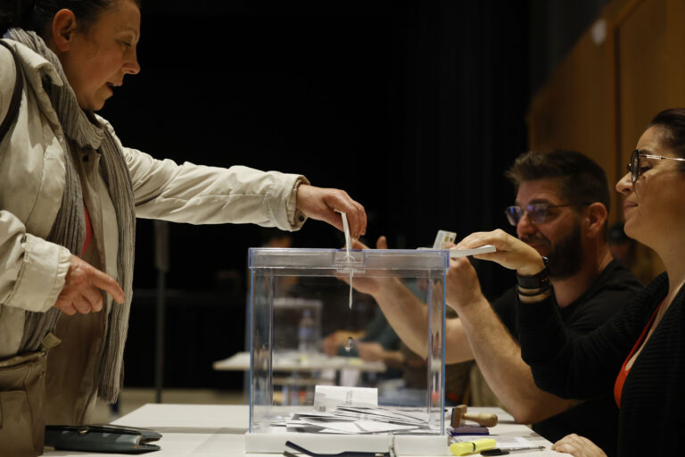 El censo de los residentes ausentes (CERA) crece un 16% desde 2023, supera los 2,7 millones y ya tiene un peso superior al 15% en seis circunscripciones