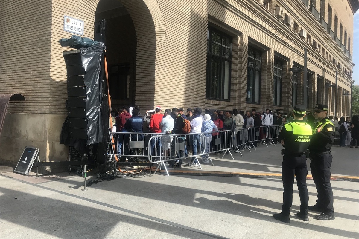 La farsa de la «integración laboral»: sólo el 26% de los inmigrantes regularizados por el Gobierno cotiza a la Seguridad Social