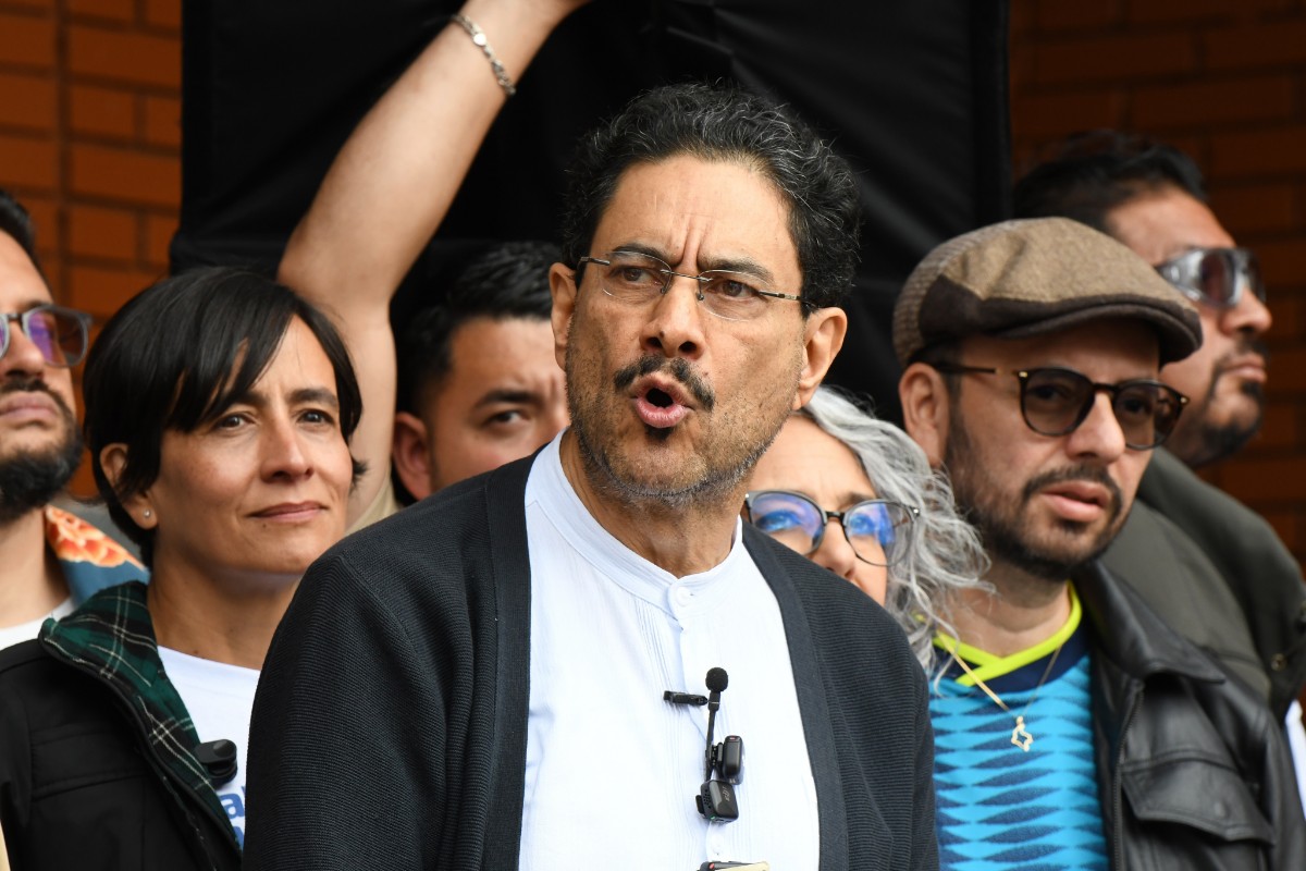 El izquierdista Cepeda asoma que ejercerá la «desobediencia civil» durante el Gobierno del patriota De la Espriella