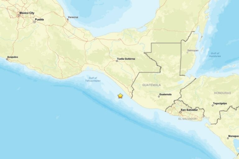 Un terremoto de magnitud 7,3 azota el suroeste de México y genera alerta de tsunami