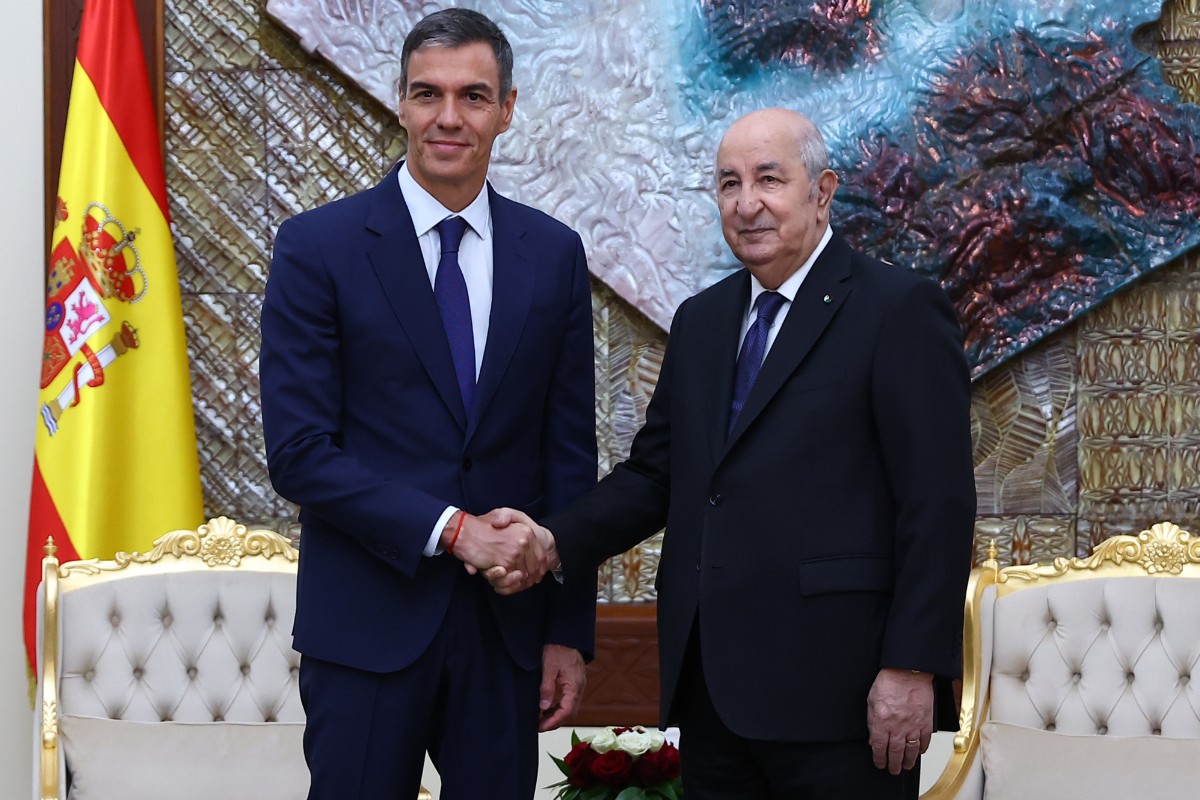 La invasión de Ceuta estalla tras proclamar Sánchez un «punto de inflexión» con Argelia