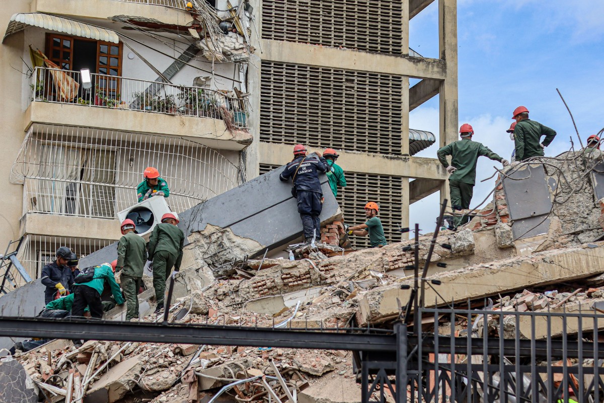 Ascienden a más de 5.500 los muertos por el doble terremoto ocurrido hace un mes en Venezuela