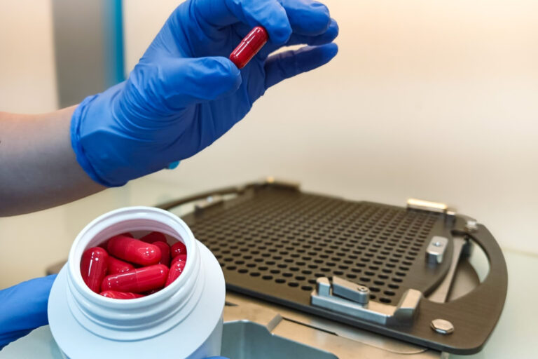 El consumo de antibióticos en España cayó un 5,1% en 2025 y recuperó la tendencia de descenso previa al Covid