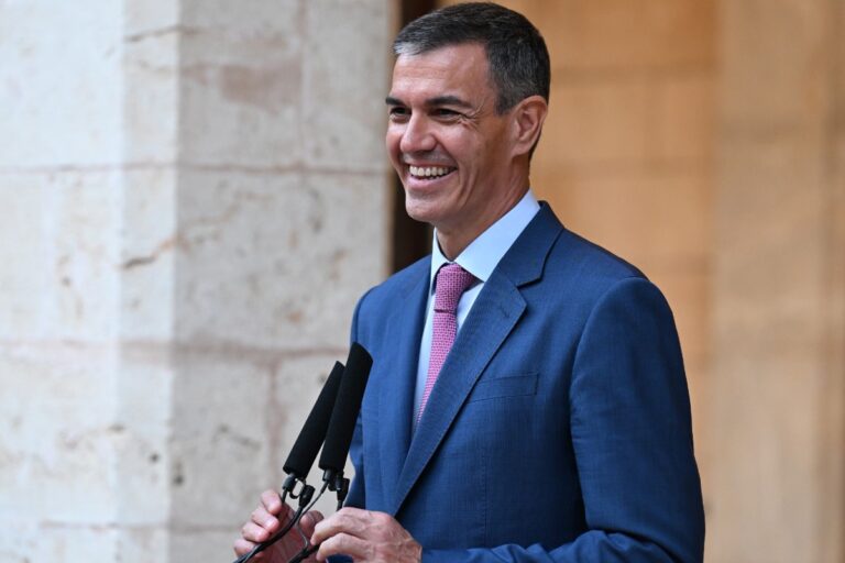 El Gobierno de Sánchez adjudicó casi 3.000 millones de enero a junio en contratos «a dedo»