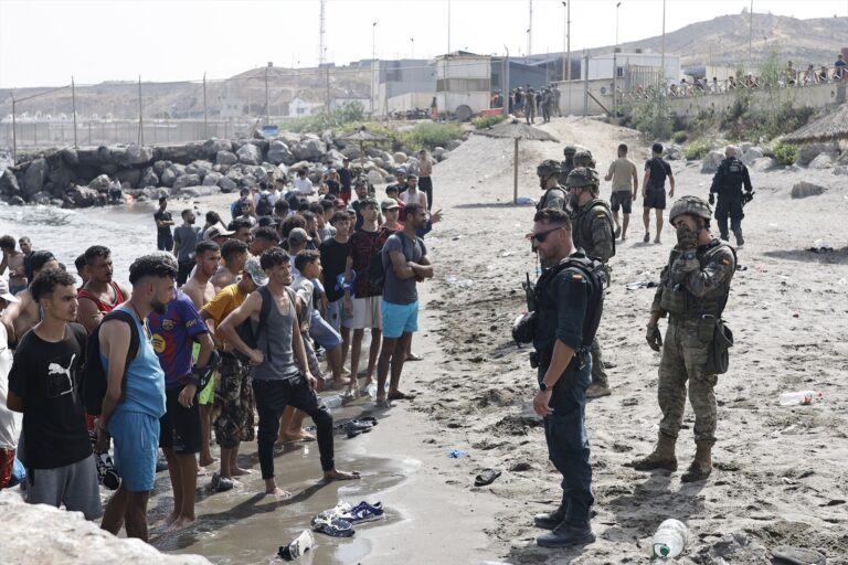 Nueva emboscada contra militares en Ceuta: un sargento herido y cuatro invasores detenidos tras una nueva agresión con piedras esta madrugada