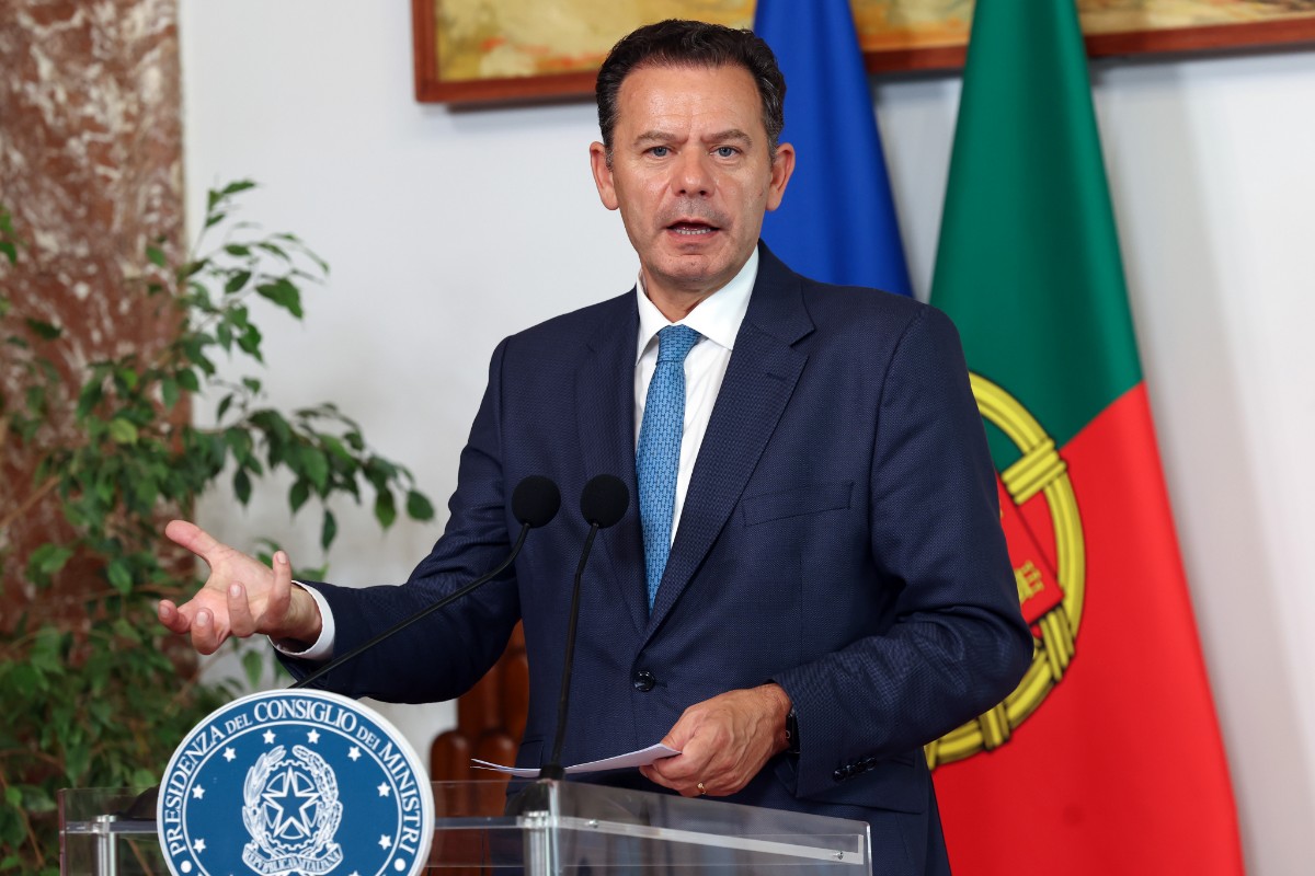 El Gobierno portugués critica las políticas migratorias de Pedro Sánchez y recuerda que generan un «efecto llamada»