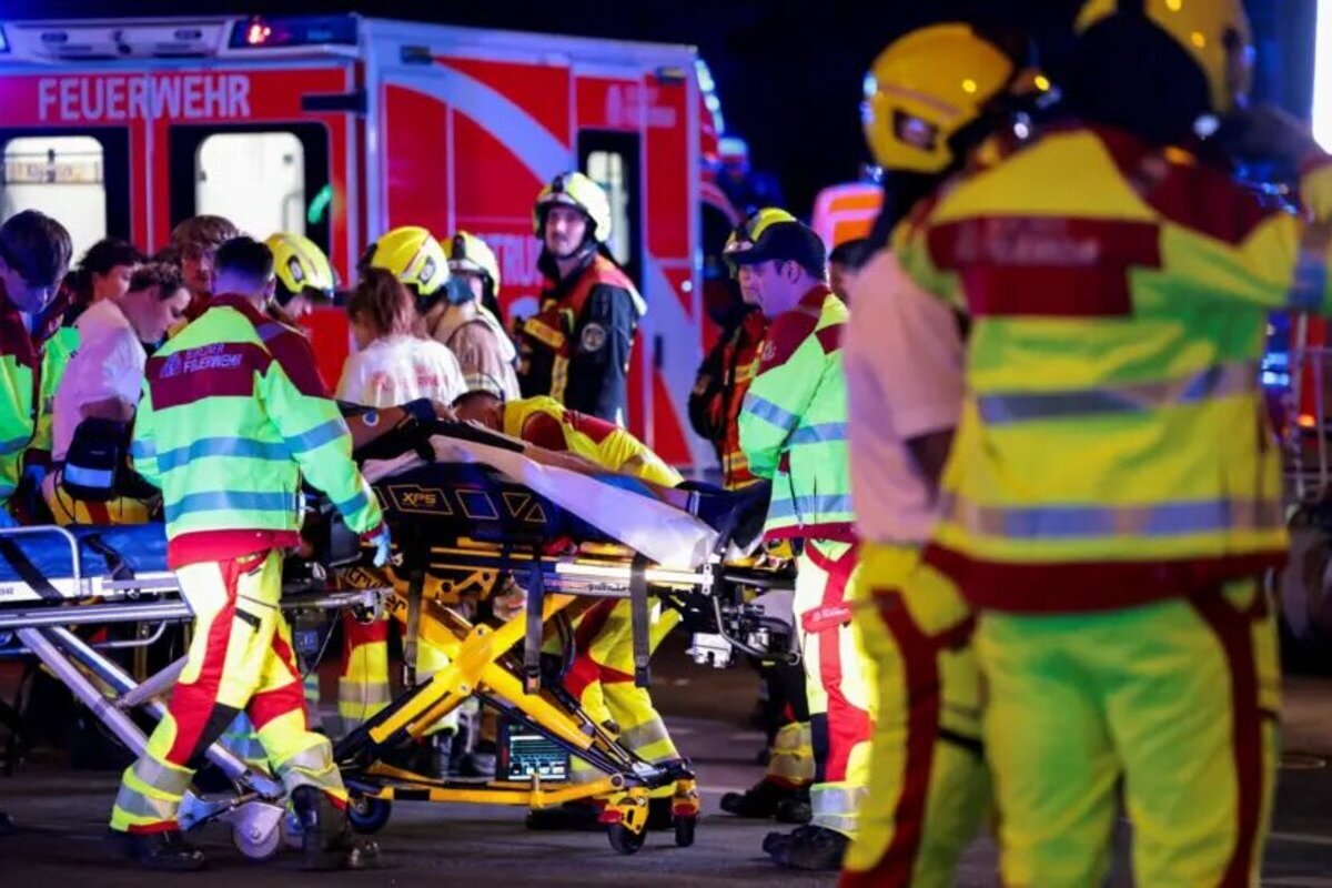 Un inmigrante islamista condenado deja una muerta y 16 heridos tras embestir con su vehículo a la multitud en el desfile del Orgullo en Berlín
