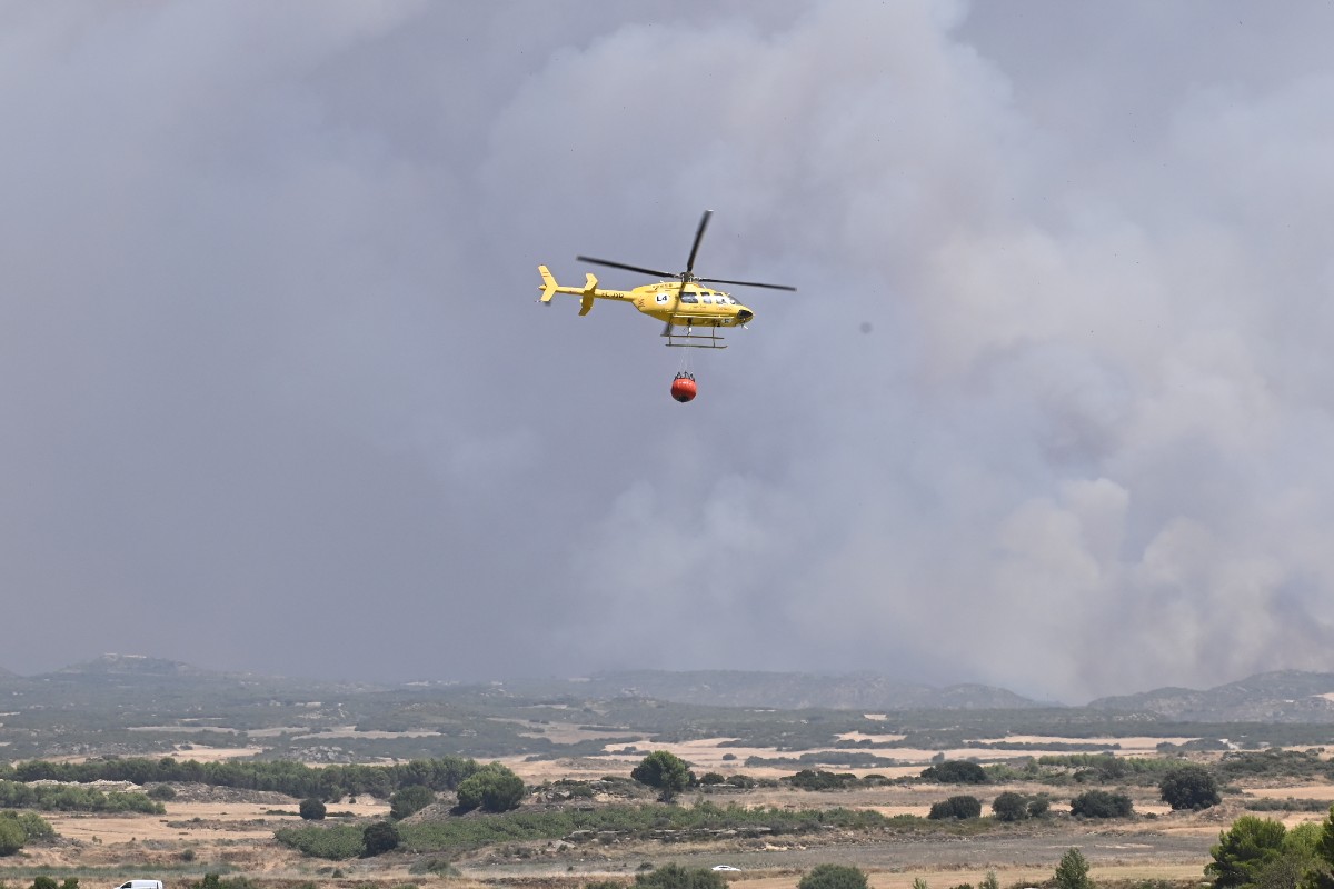 El incendio de Orés (Zaragoza) supera las 12.000 hectáreas quemadas y mantiene evacuadas cinco localidades: «Se está comiendo un pueblo tras otro»