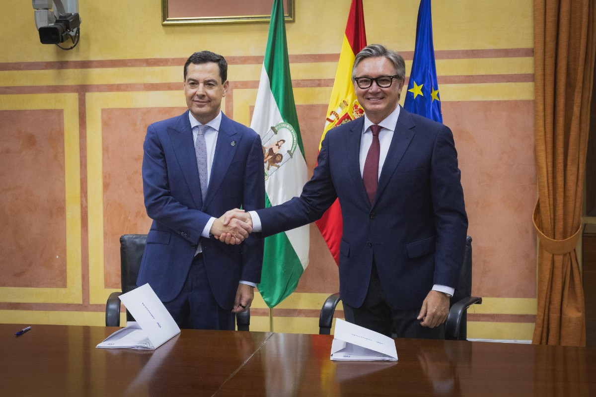 Prioridad nacional, retorno de los menas a sus países, protección del suelo agrícola frente a las megaplantas solares… los logros de VOX en el acuerdo en Andalucía