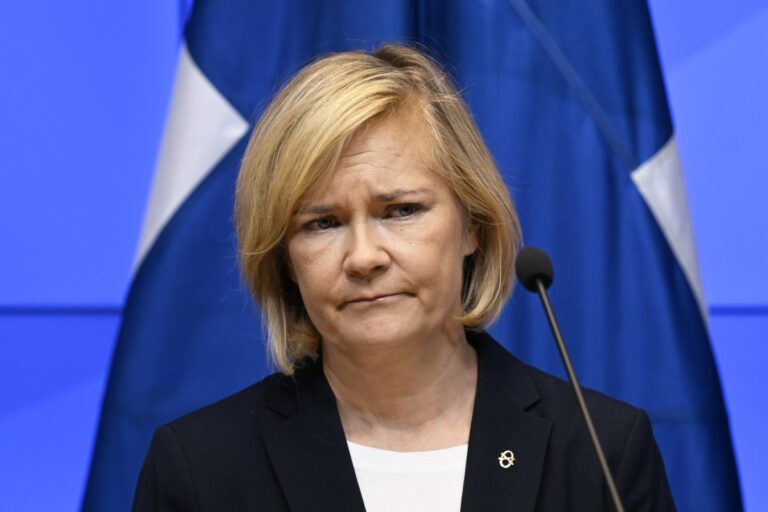 Finlandia apoya excluir a España del espacio Schengen y retrata a Pedro Sánchez: «Ha fracasado completamente»