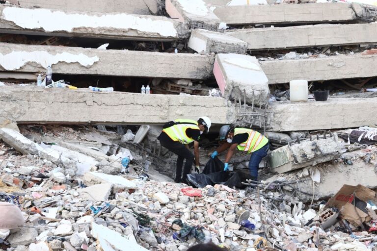 Exteriores eleva a 35 los españoles fallecidos por el doble terremoto en Venezuela