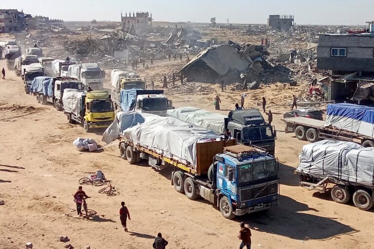 La ONU reconoce y condena que personal armado afiliado a las autoridades de Gaza se apropia de la ayuda humanitaria