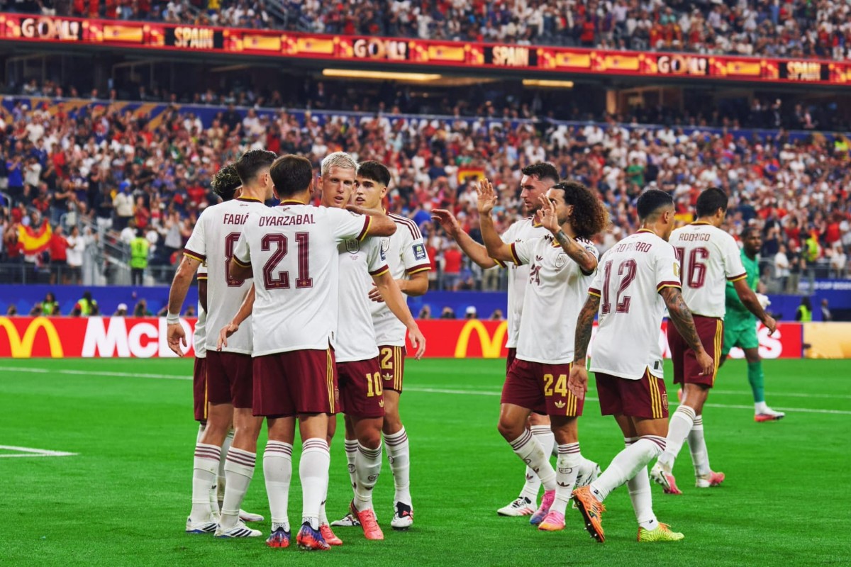 España da un baño a Francia y jugará la final del Mundial por segunda vez en su historia