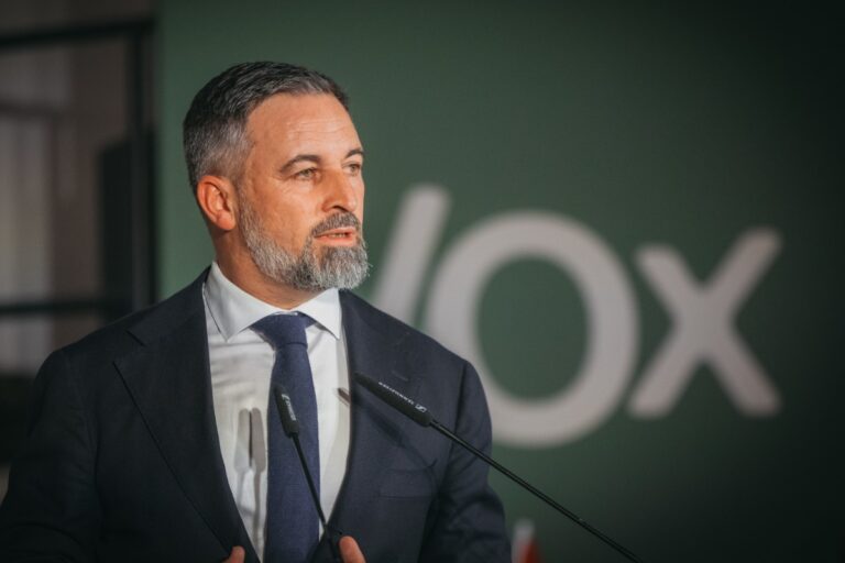 Ofensiva de VOX tras la invasión: denuncia al delegado del Gobierno en Ceuta y se persona como acusación popular en la Audiencia Nacional
