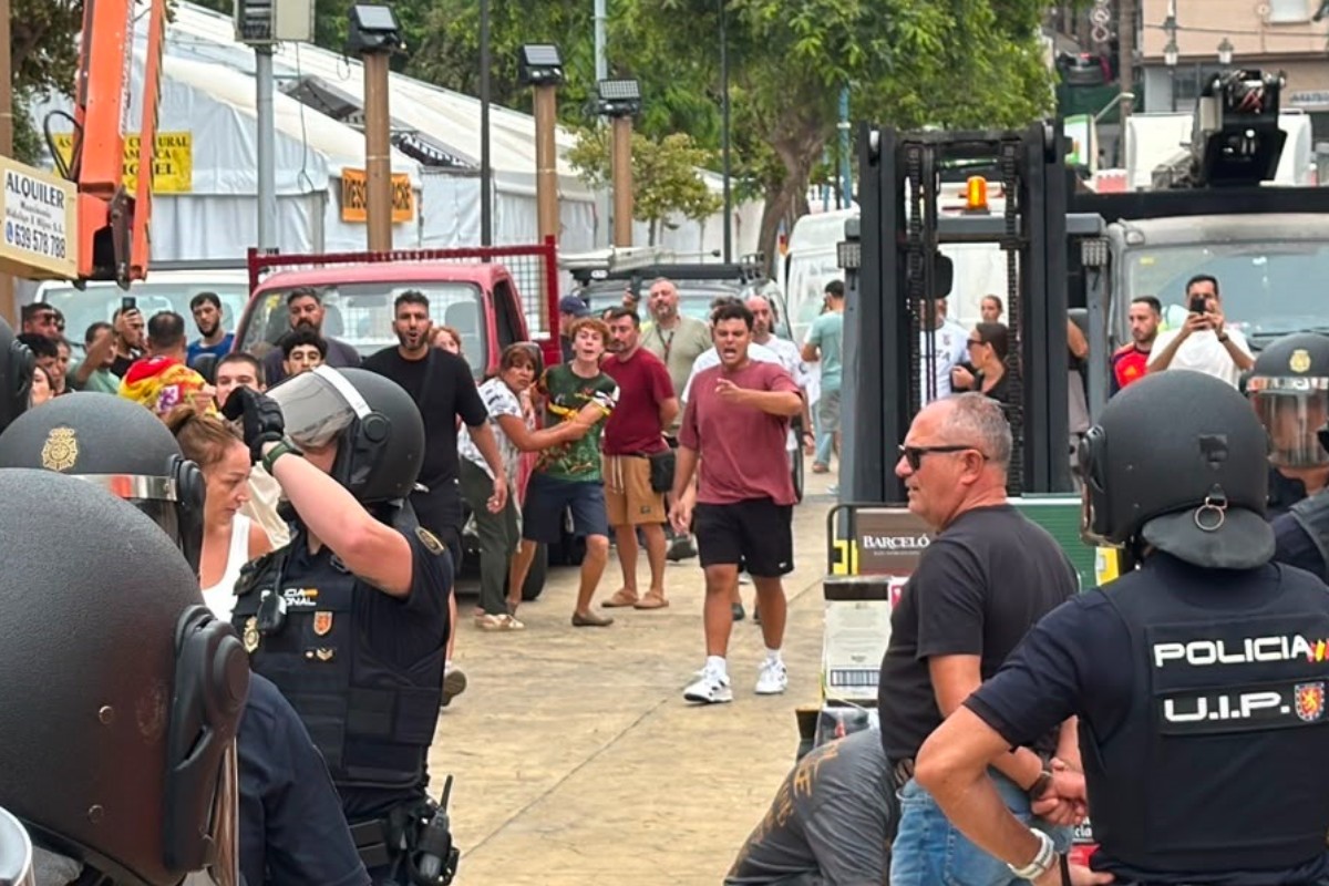 Indignación con Sánchez y Marlaska en Ceuta: «Traidores y corruptos… sois los culpables de la invasión»
