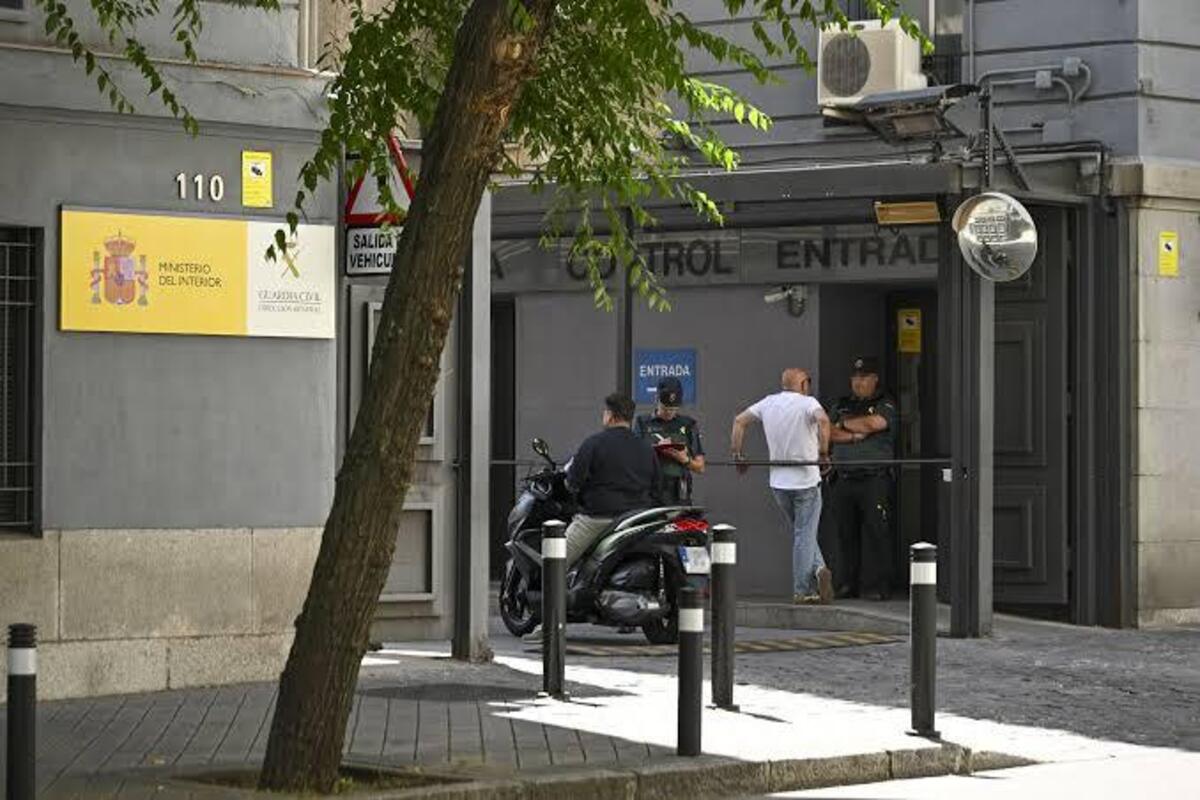 La Guardia Civil sufre una caída general de sus sistemas informáticos en toda España el día que imputan a su directora por las cloacas del PSOE
