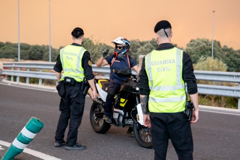 DIRECTO | Los incendios en la Comunidad de Madrid y Ávila ya afectan a casi 90.000 personas, según Interior