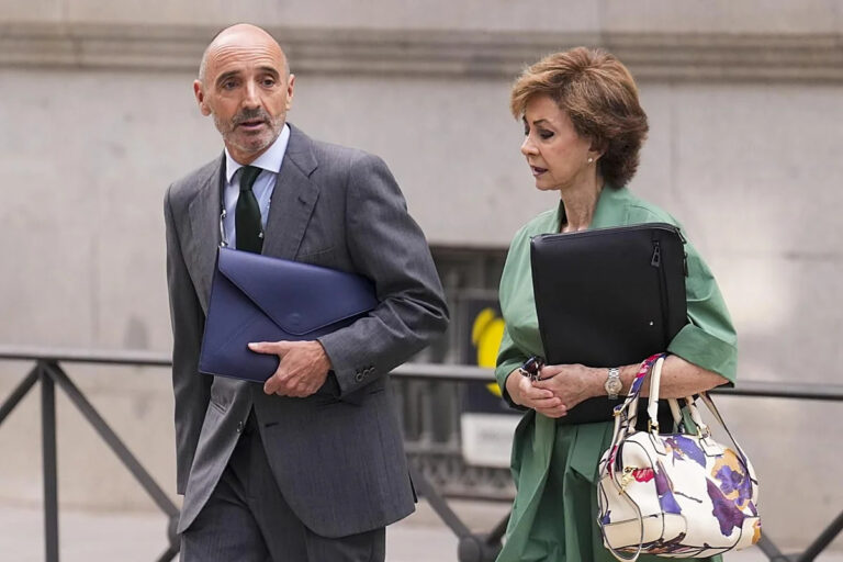 Zapatero, contra las cuerdas: su testaferro reconoce ante el juez que creó empresas para cobrar comisiones