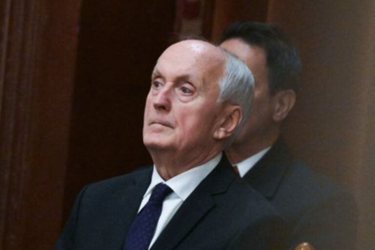 El nuevo presidente de Hungría tras el asalto de Magyar a la Constitución aprovecha su primera intervención para atacar a Fidesz y a Orbán