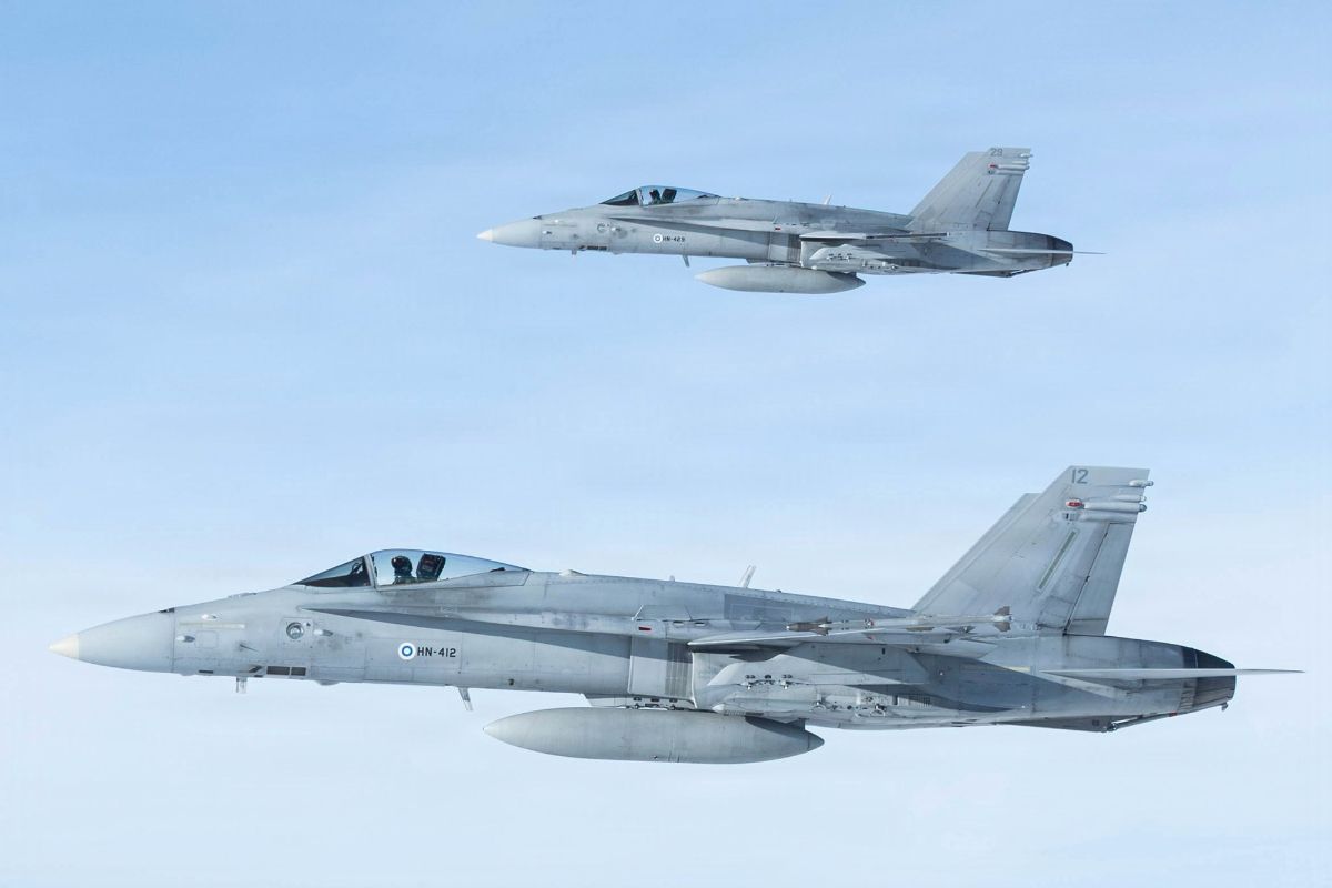 Dos aviones de combate españoles de la OTAN derriban un dron que violaba el espacio aéreo de Rumanía