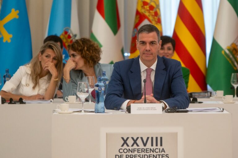 Las autonomías triplicarán su gasto en intereses de la deuda hasta 11.528 millones en 2029 por el aumento de los tipos de interés