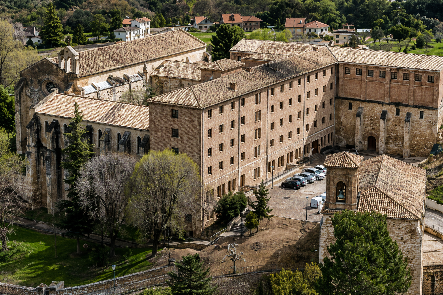 Inician una recogida de firmas para impedir que Chivite expulse a los 65 ancianos de una residencia del siglo XIII en Estella para meter menas