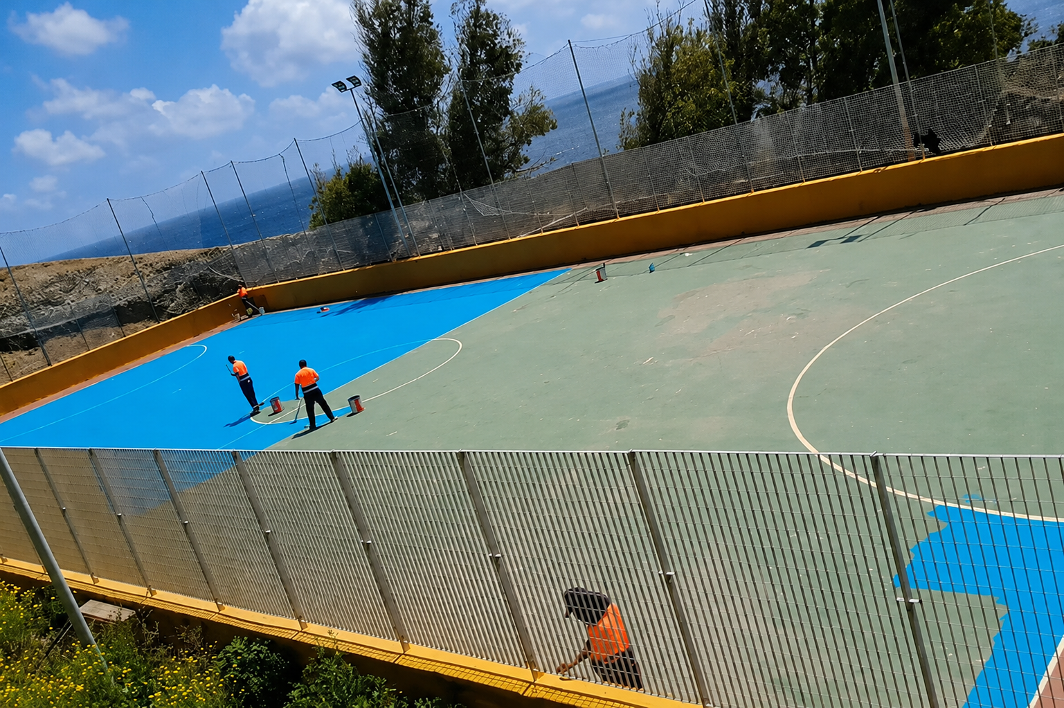 Adiós al deporte en Ceuta: todas las instalaciones y recintos deportivos de la ciudad serán utilizados para acoger inmigrantes ilegales