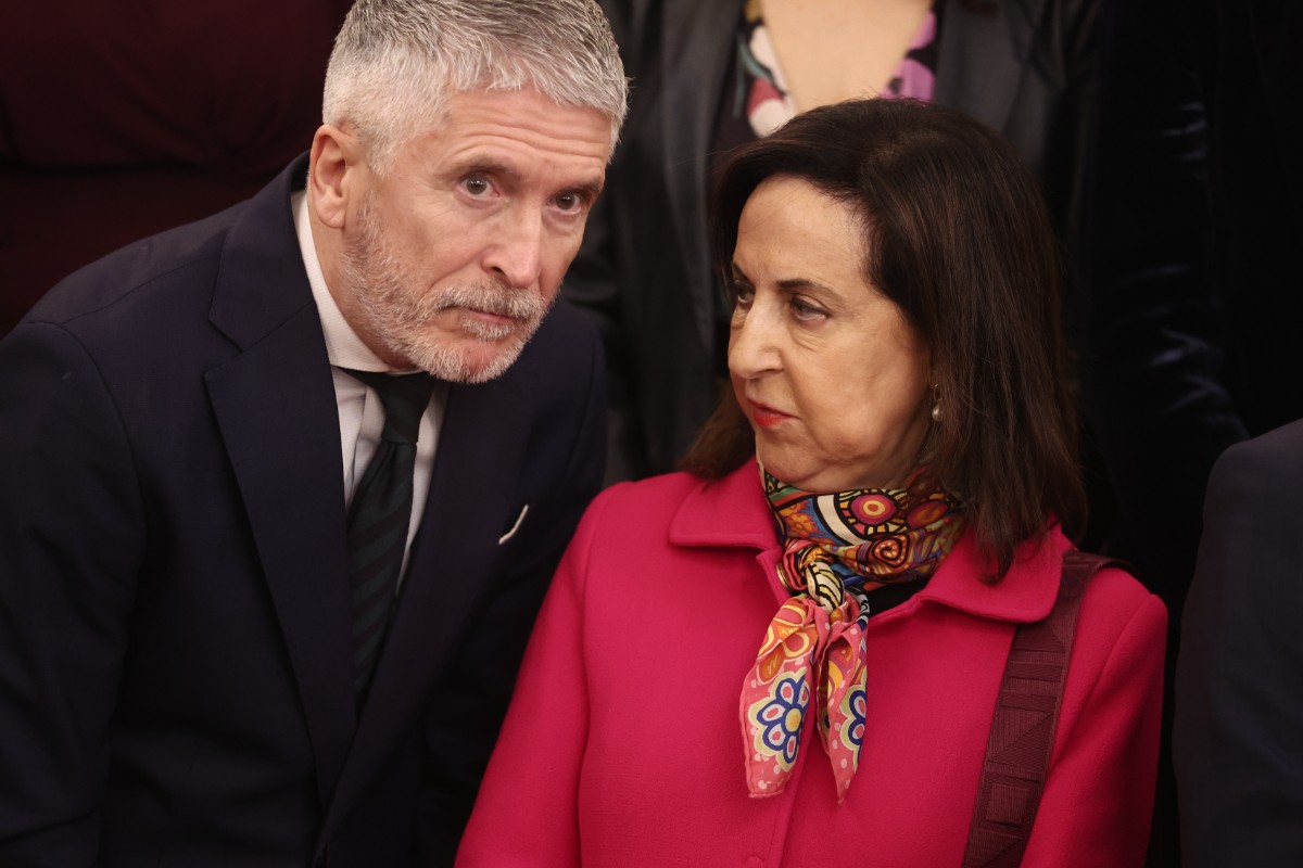 El Gobierno se contradice sobre la invasión de Ceuta: Robles confirma los avisos del CNI y Marlaska los niega