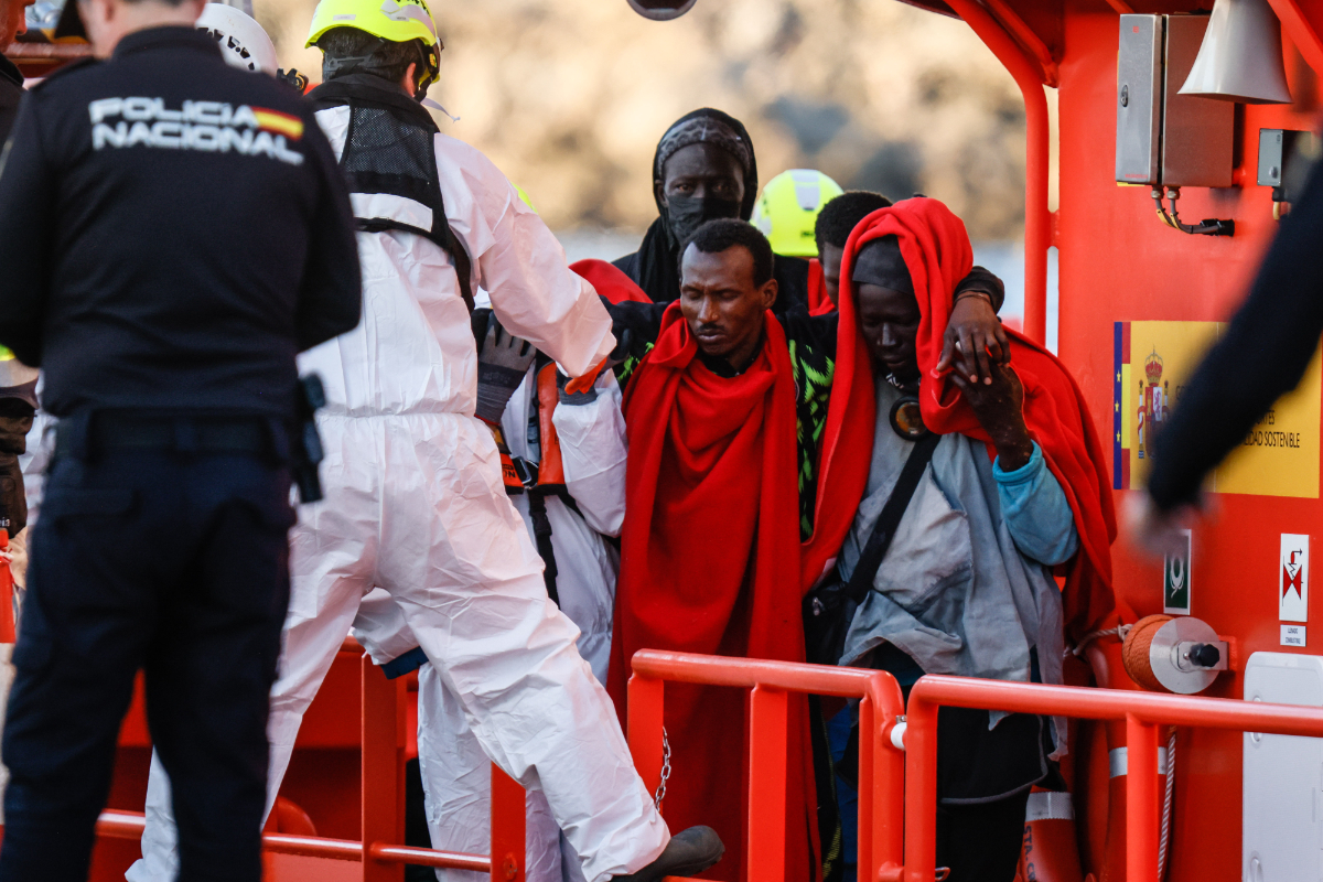 Nueva oleada de la invasión migratoria sobre Canarias: 241 inmigrantes llegan en tres pateras cerca de Lanzarote