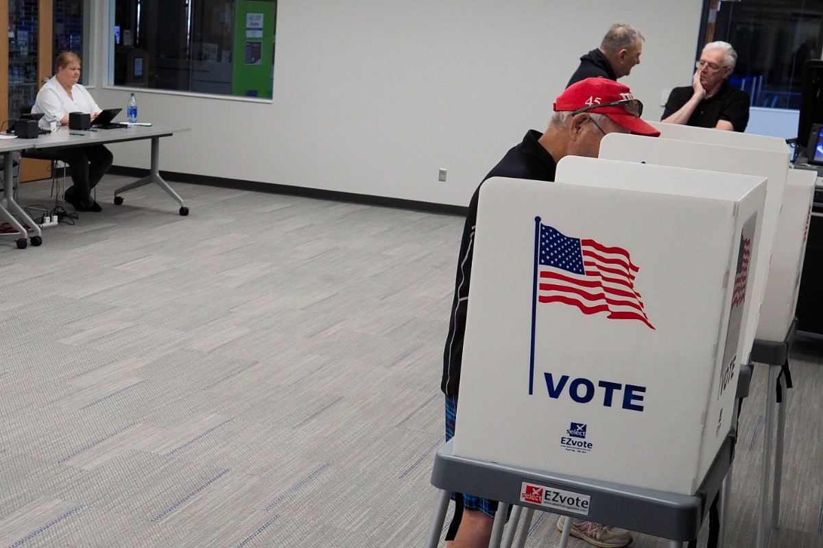 El Supremo de EEUU da luz verde a Trump para presentar una orden ejecutiva que limite el voto por correo