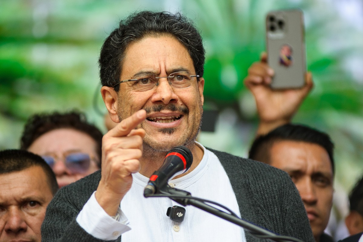 El izquierdista Cepeda llama a la «desobediencia civil» y la «resistencia» contra el recién juramentado Gobierno del patriota De la Espriella
