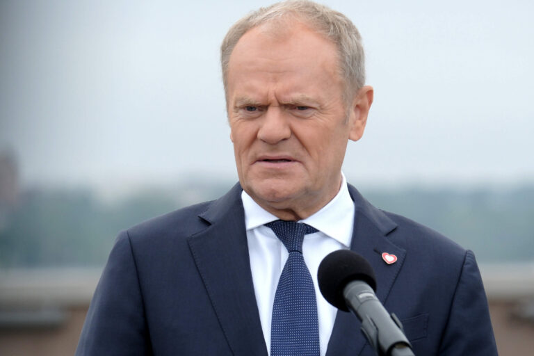Escándalo en Polonia: más de un millón en ayudas para inundaciones acaba en empresas vinculadas al marido y al entorno de una colaboradora de Tusk