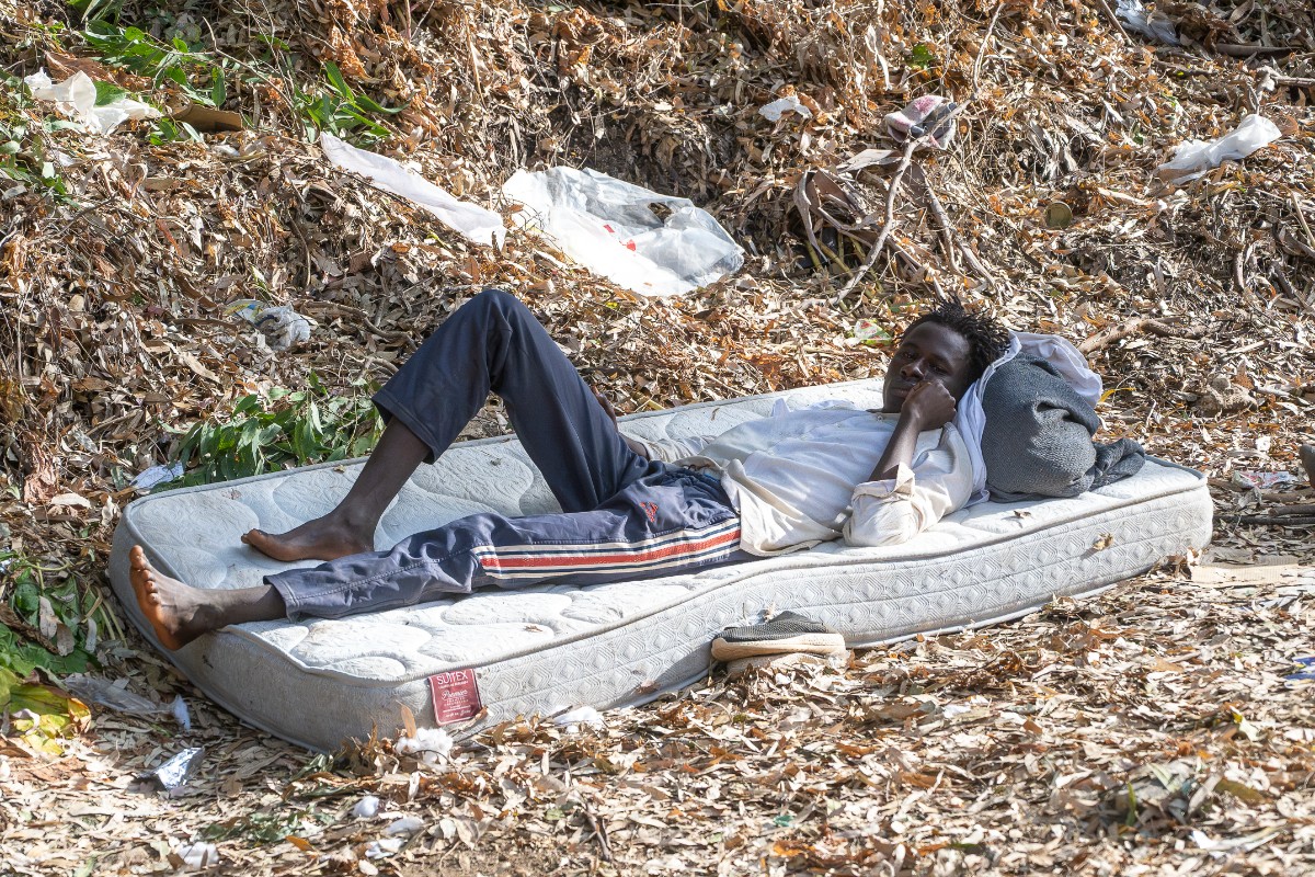 Alerta en Ceuta por posible riesgo de sarna y tuberculosis: «Muchos inmigrantes vienen con fiebre»