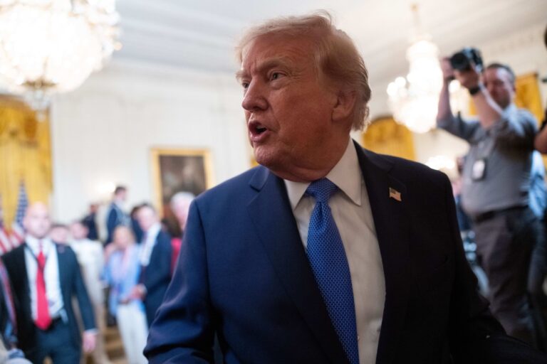 Trump asegura que exigirá una «indemnización» al régimen de Irán por todas las personas que han matado y herido en el mundo