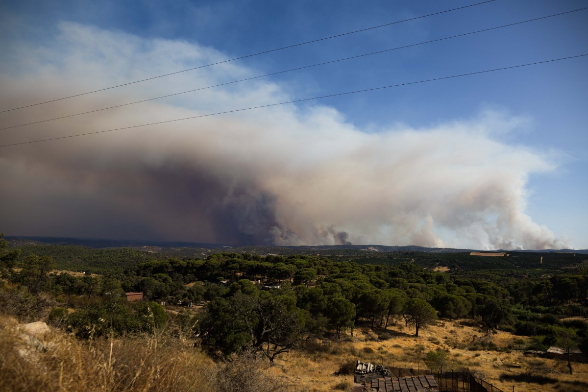 La zona norte del incendio de Niebla (Huelva) queda consolidada tras una semana de actividad