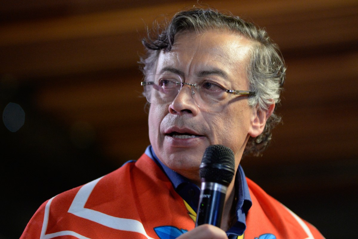 Petro será investigado por el caso de un niño que murió tras el manejo negligente del sistema de salud de Colombia